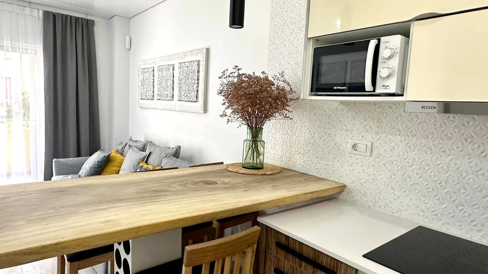 Apartment In Central Los Cristianos İspanya